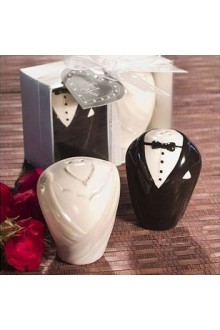 Ceramic Bride And Groom Salt & Pepper Shakers Wedding Favor (Set of 2)
